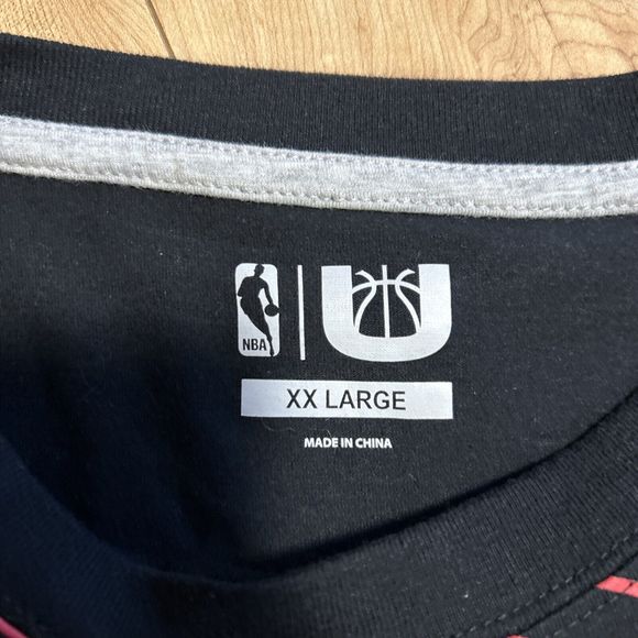 Chicago Bulls Mens XXL Tee NBA All Over Front Print Black Short Sleeve - Picture 2 of 9